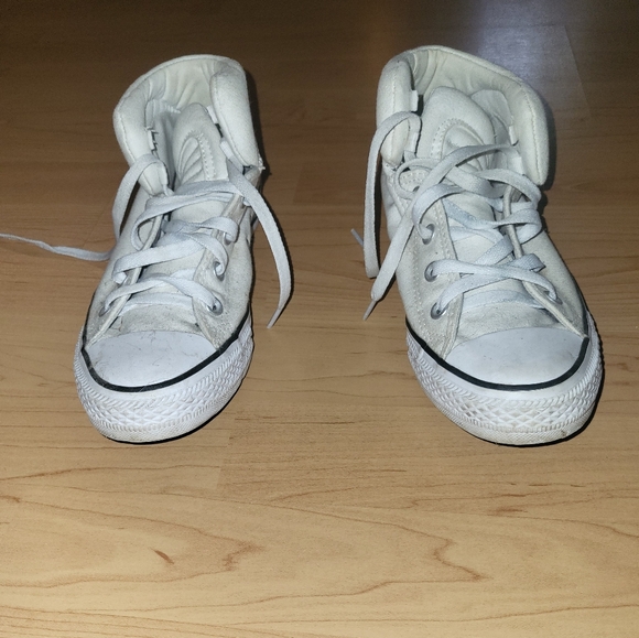 Converse size 9 - Picture 2 of 2